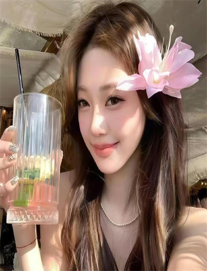 一個人的視頻免費看全集_我的鄰居長不大在線觀看星辰